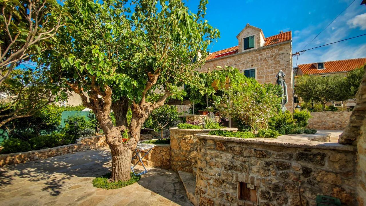 Apartments Obala Bol Exterior photo