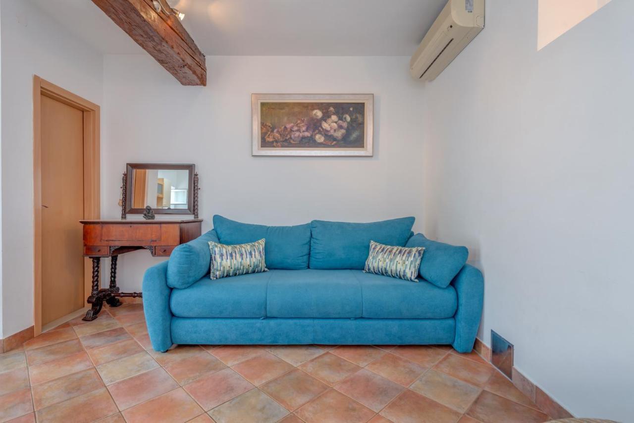 Apartments Obala Bol Exterior photo