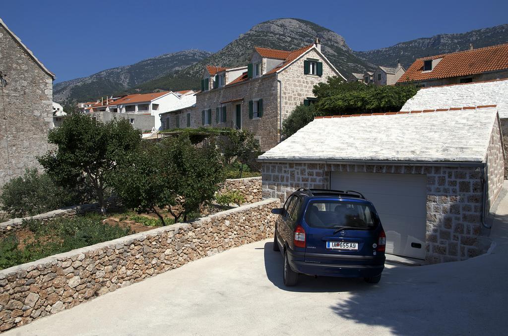 Apartments Obala Bol Exterior photo