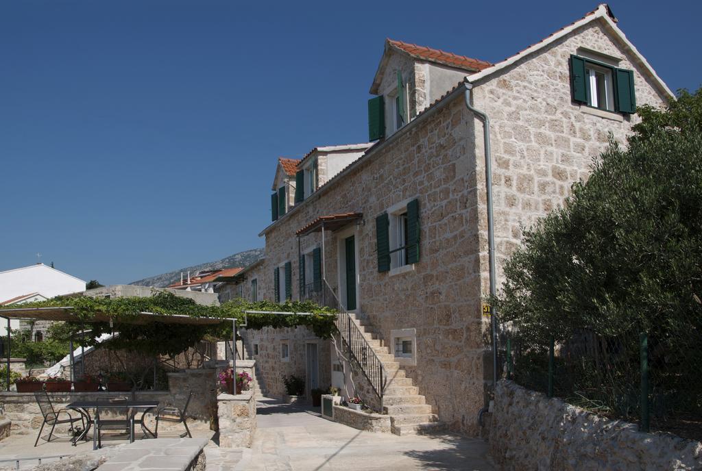 Apartments Obala Bol Exterior photo